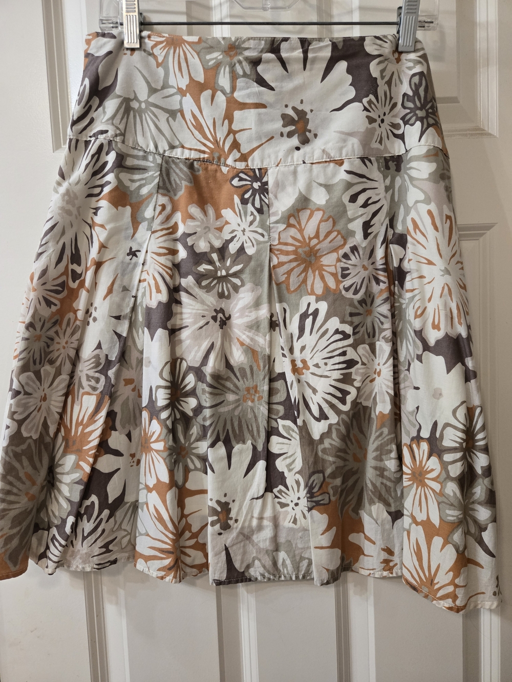 Floral A-Line Midi Skirt in Cream, Taupe & Rust - Picture 2 of 3